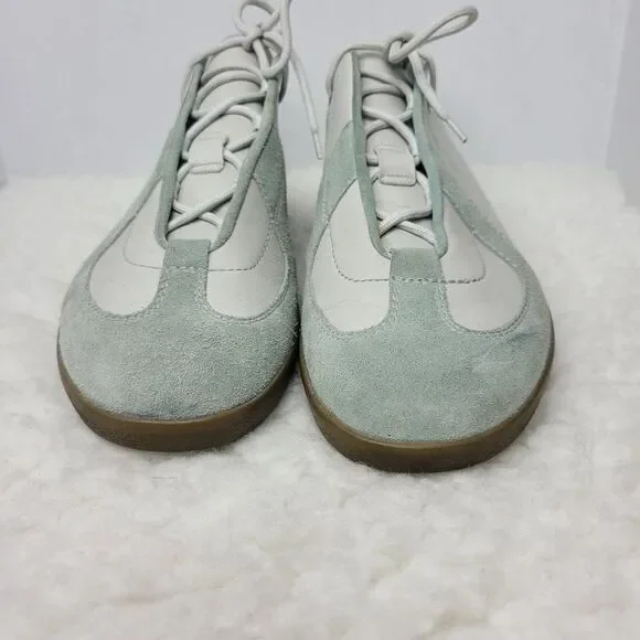 Gucci Mens Lace Up Sneaker Size 10 WHT Gray Suede White Leather 111 6091 - Picture 2 of 10